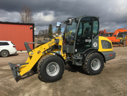 JCB 406